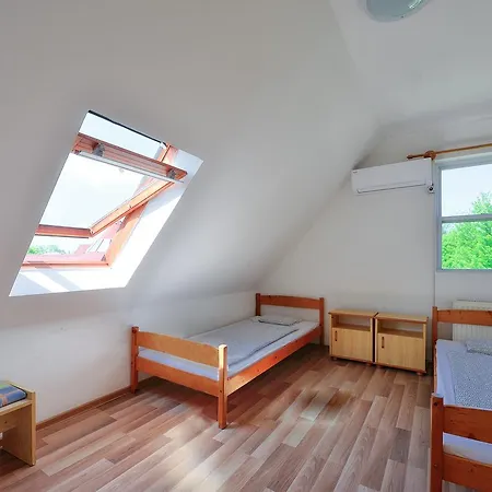 Oliver Гостевой дом Балатонлелле